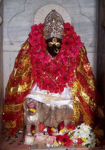 Pandit performing puja at Kamakhya Temple